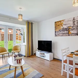 Holiday home Near Airport & Nec, The Leyburn, Birmingham