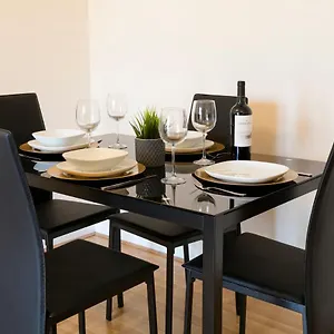 Apartment Business Hub: Spacious 2-bedroom Near Nec & Centre, Birmingham