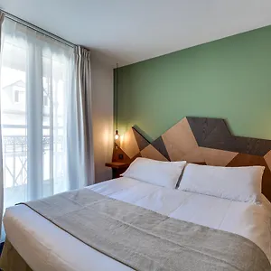 Wit Hotel Paryż